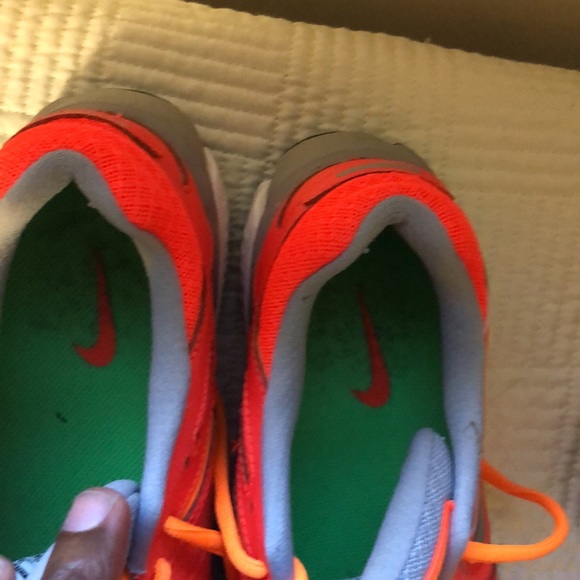 Nike - Picture 3 of 7